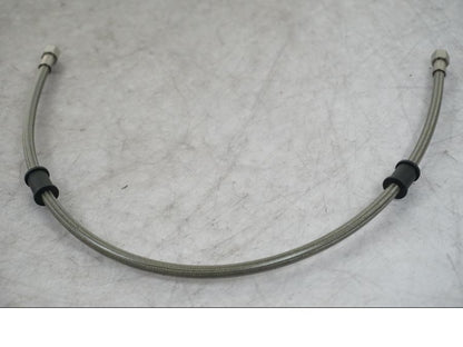 Framsidan på Bromsslang från en Universal Universal -2010 motorcykel.