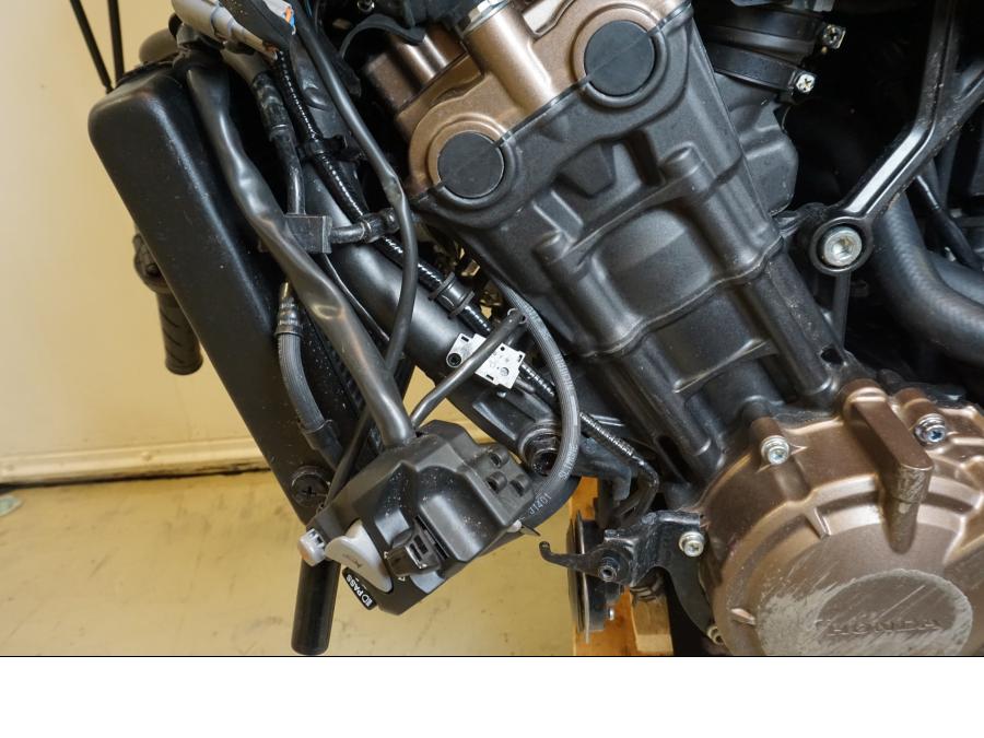 Extrabild4 på Motorpaket från en Honda CBR 650 R -2019 motorcykel.