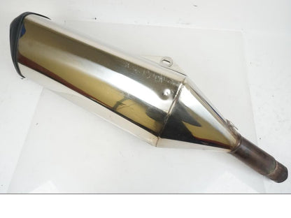 Framsidan på Ljuddämpare från en Triumph Sprint GT -2011 motorcykel.