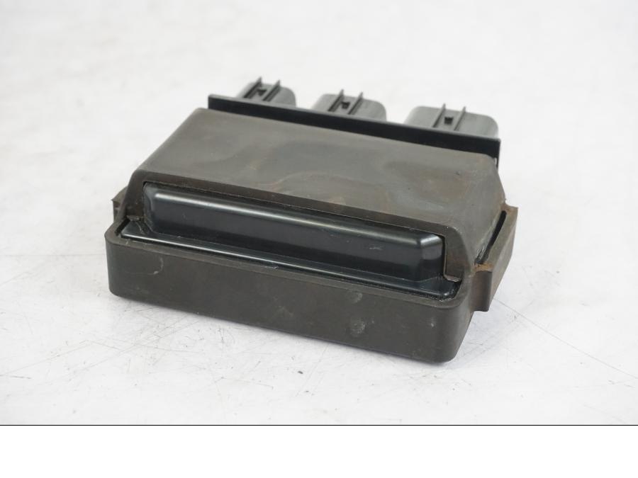 Höger sida på Reläbox från en Kawasaki ER-6N -2016 motorcykel.