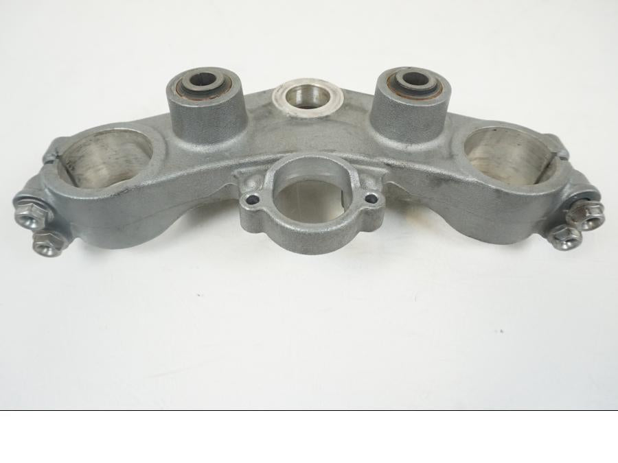 Baksidan på Gaffelkrona från en Honda XL 1000 V -2008 motorcykel.