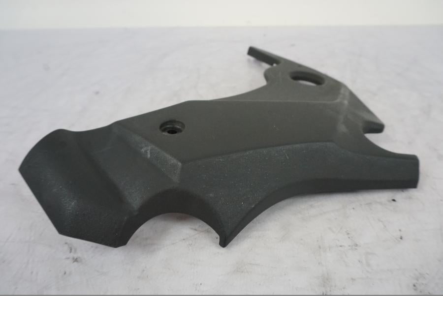 Höger sida på Ramskydd från en Kawasaki ER-6F -2010 motorcykel.