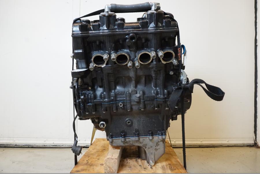 Höger sida på Motor från en Kawasaki ZX-6R -2011 motorcykel.