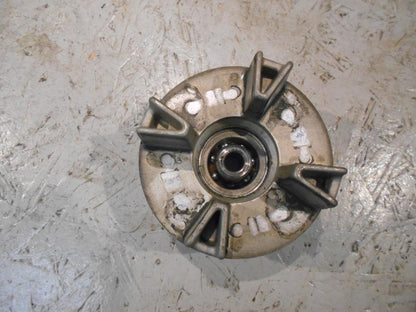 Baksidan på Drevfäste från en Honda CBR 125 R -2007 motorcykel.