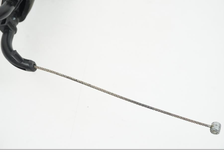 Snett nerifrån på Gasvajer från en Yamaha XJ 900 -1997 motorcykel.