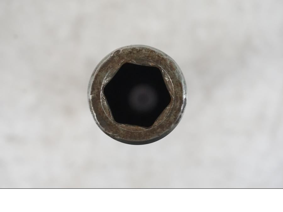 Vänster sida på Axel från en Buell 1125 R -2008 motorcykel.