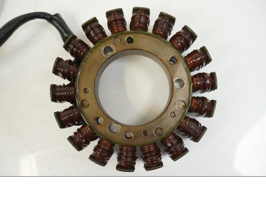 Baksidan på Generator från en Yamaha XV 1100 -1993 motorcykel.