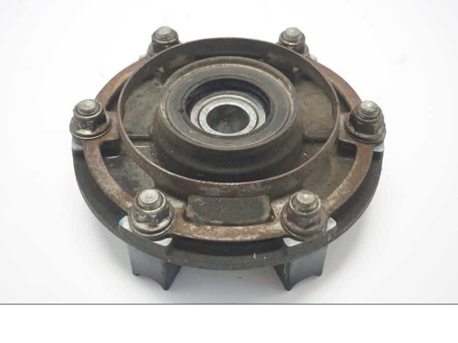 Framsidan på Drevfäste från en Yamaha MT-07 -2014 motorcykel.