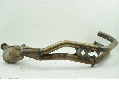 Vänster sida på Grenrör från en BMW F 800 R -2011 motorcykel.