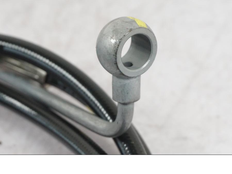 Höger sida på Bromsledning från en Ducati Multistrada V4 -2024 motorcykel.