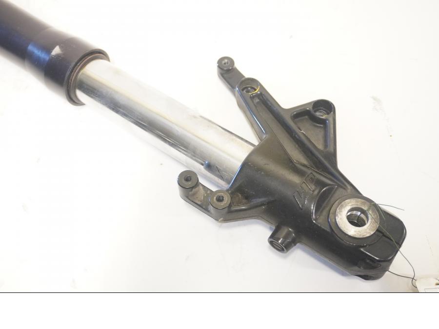 Vänster sida på Gaffelben från en KTM 640 Duke -2002 motorcykel.