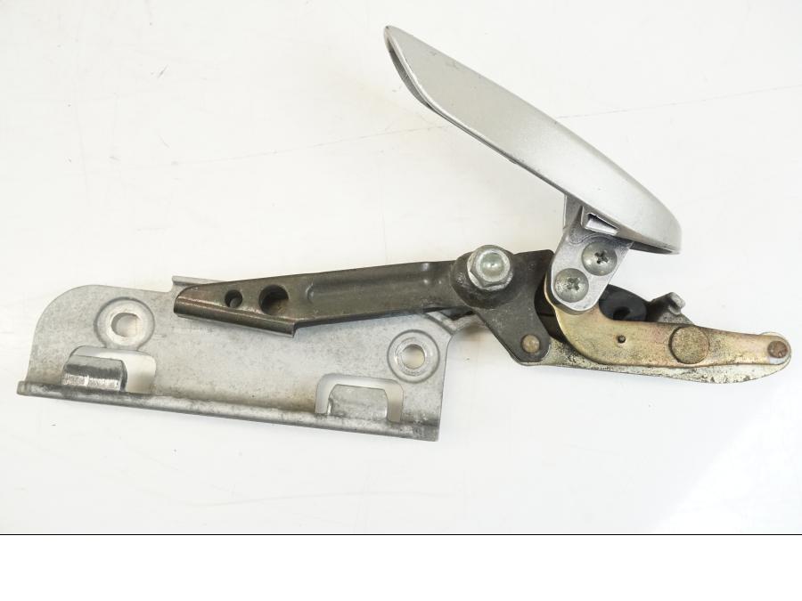 Snett nerifrån på Sidoväskhållare från en Honda ST 1300 -2002 motorcykel.