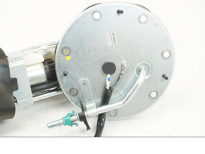 Baksidan på Bensinpump insprut från en Honda CB 600 F -2008 motorcykel.