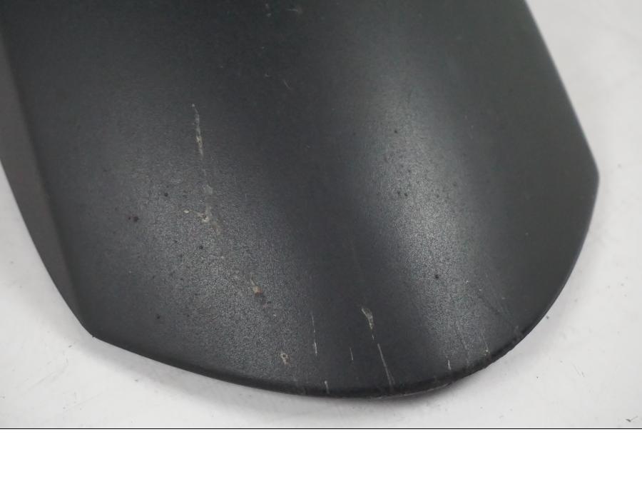 Höger sida på Framskärm från en BMW F 650 CS -2002 motorcykel.