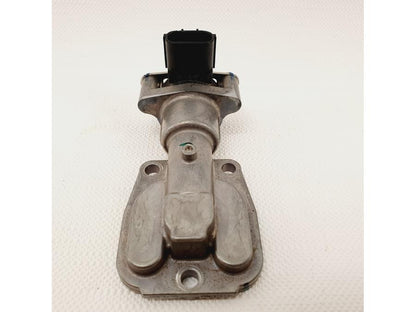 Vänster sida på Tomgångsventil från en Honda CB 500 F -2013 motorcykel.