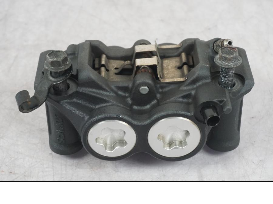 Framsidan på Bromsok från en Yamaha MT-09 -2016 motorcykel.