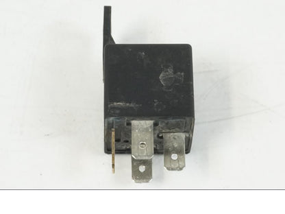 Vänster sida på Relä från en AJP PR7 -2021 motorcykel.