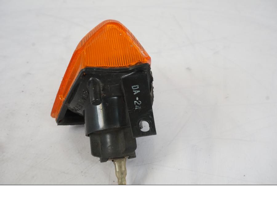 Vänster sida på Blinkers från en Honda VFR 750 -1994 motorcykel.