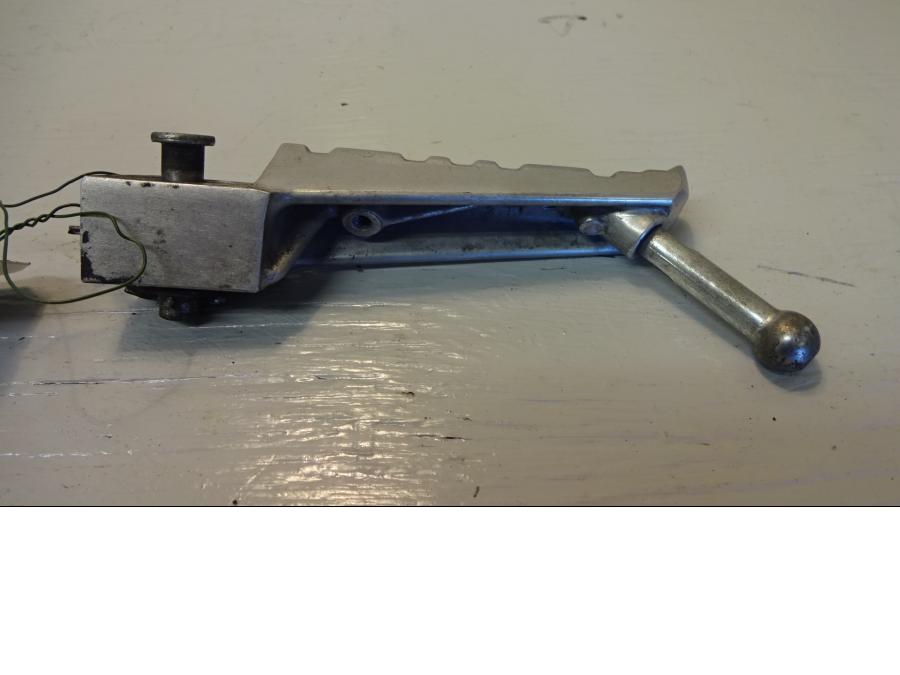 Baksidan på Fotpinne från en Yamaha YZF-R 125 -2012 motorcykel.