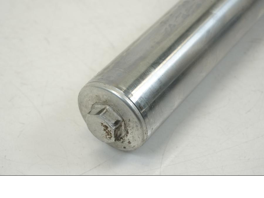 Extrabild1 på Gaffelben från en Honda CB 750 -2002 motorcykel.