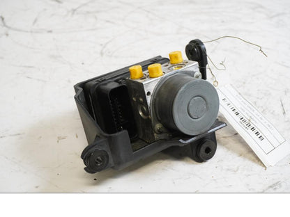 Framsidan på ABS Modulator från en KTM 690 SMCR -2014 motorcykel.