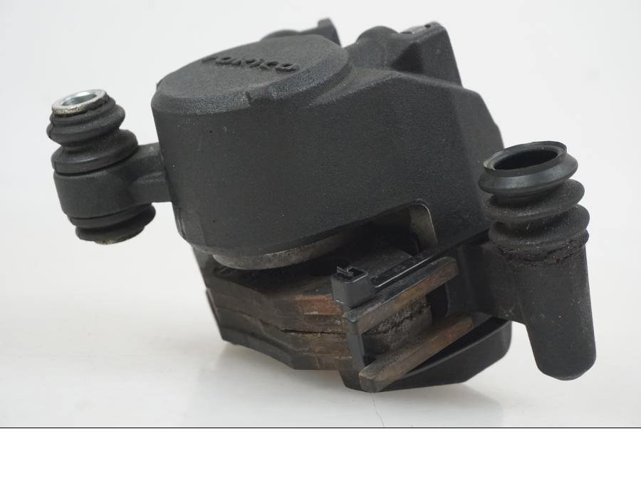 Snett nerifrån på Bromsok från en Suzuki GSX-R 750 -2009 motorcykel.