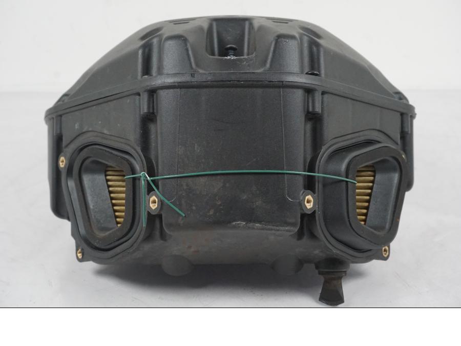 Baksidan på Luftburk från en MV Agusta Dragster -2014 motorcykel.