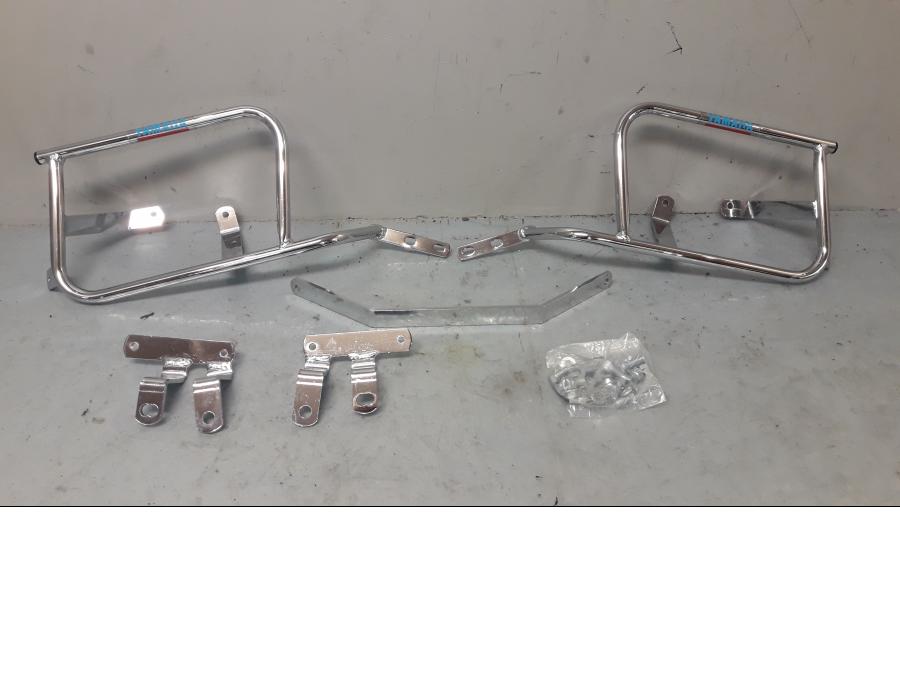 Framsidan på Sidoväskhållare från en Yamaha XJ 900 S -1985 motorcykel.