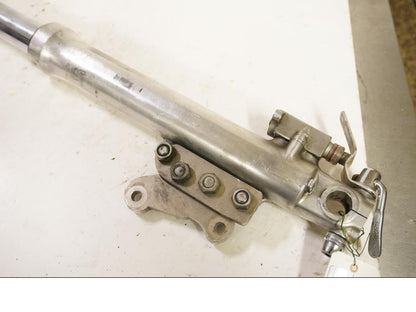 Baksidan på Gaffelben från en Yamaha RD 500 -1985 motorcykel.