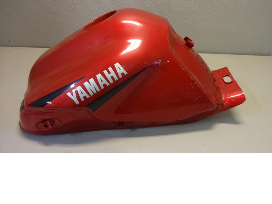 Baksidan på Bensintank från en Yamaha TDM 850 -1999 motorcykel.