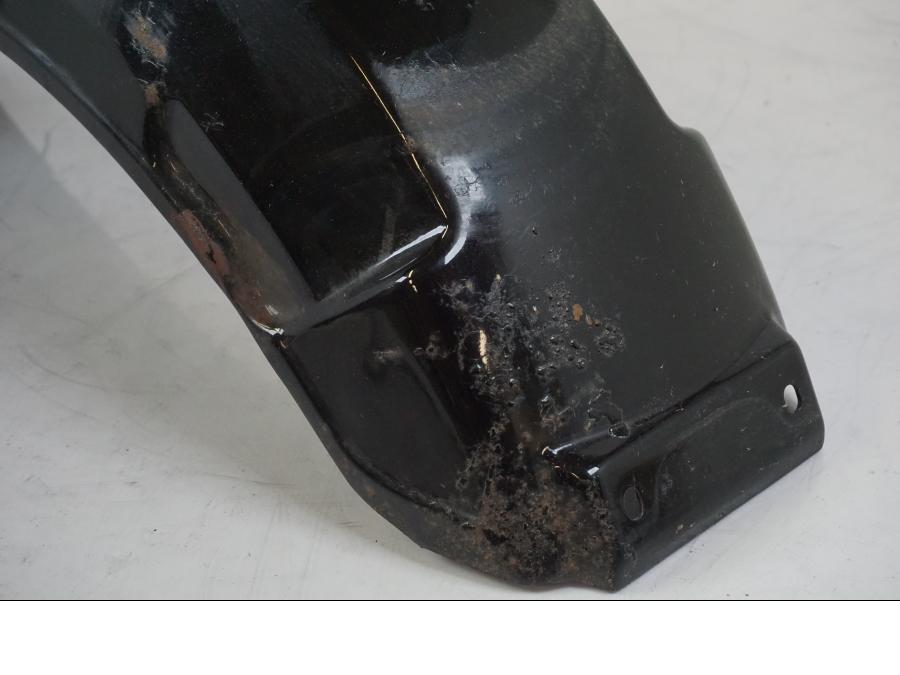 Extrabild5 på <p>Bakskärm från Kawasaki VN 750 1994.</p>

<p>Lackskador och rost finns se bilder.</p>

<p>Reflex.</p> motorcykel.