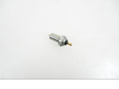 Framsidan på Neutralgivare från en Honda VFR 800 -2005 motorcykel.