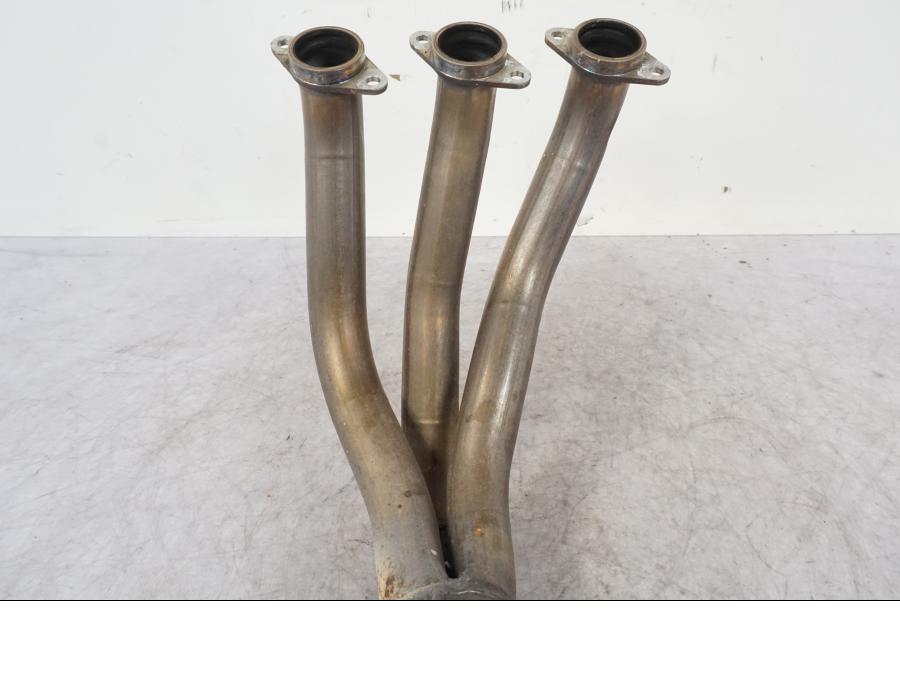 Snett uppifrån på Grenrör från en BMW K 1600 GTL -2015 motorcykel.