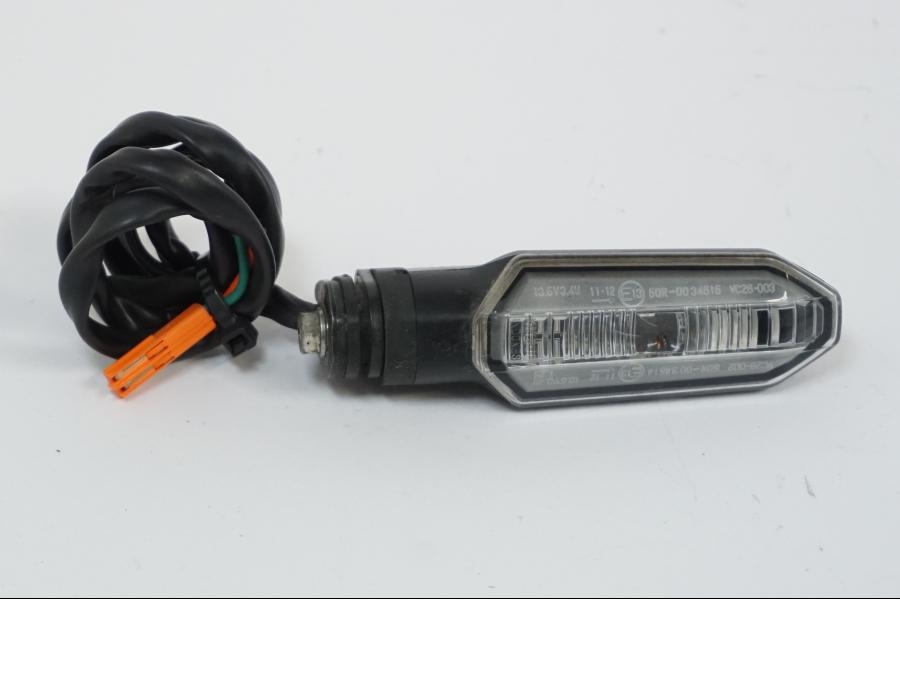 Höger sida på Blinkers från en Honda CB 650 R -2019 motorcykel.