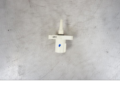 Baksidan på Luftburksensor från en KTM 1290 Super Duke R -2021 motorcykel.