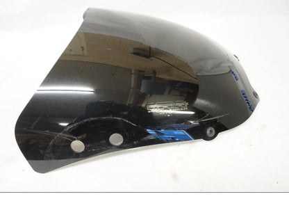 Höger sida på Vindruta från en Honda CBR 900 RR -1997 motorcykel.