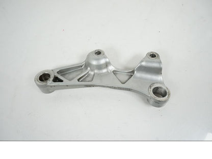 Framsidan på Bromsoksfäste från en Yamaha XVZ 1300 -1997 motorcykel.