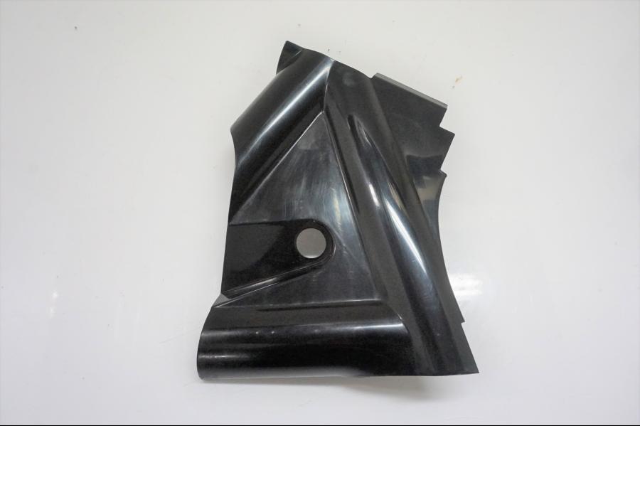 Framsidan på Ramplast från en Yamaha XVZ 1300 -1997 motorcykel.