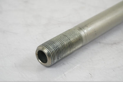 Baksidan på Axel från en Kawasaki Z 900 -2021 motorcykel.