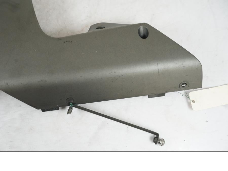 Baksidan på Magkåpa från en Kawasaki ZX-10R -2005 motorcykel.