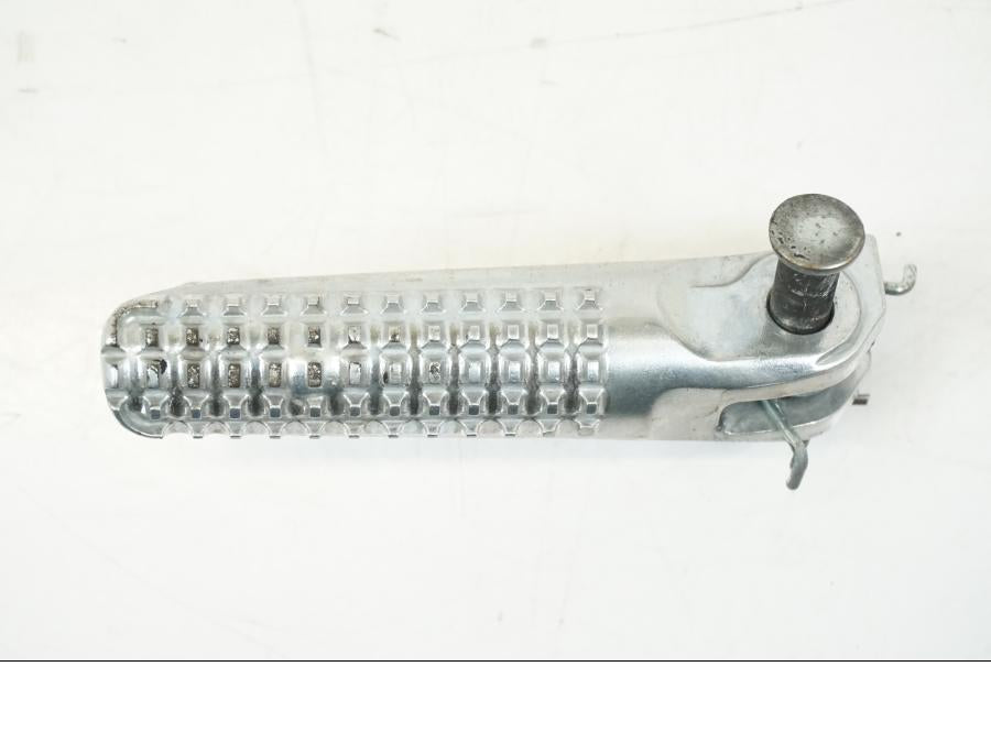 Baksidan på Fotpinne från en Yamaha MT-09 -2021 motorcykel.