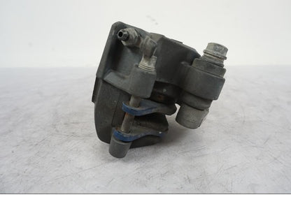 Höger sida på Bromsok från en Kawasaki Versys 650 -2014 motorcykel.