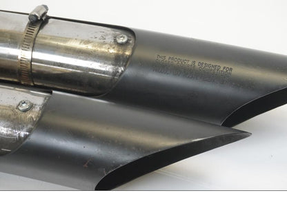 Snett nerifrån på Ljuddämpare Sport från en Victory Hammer -2012 motorcykel.