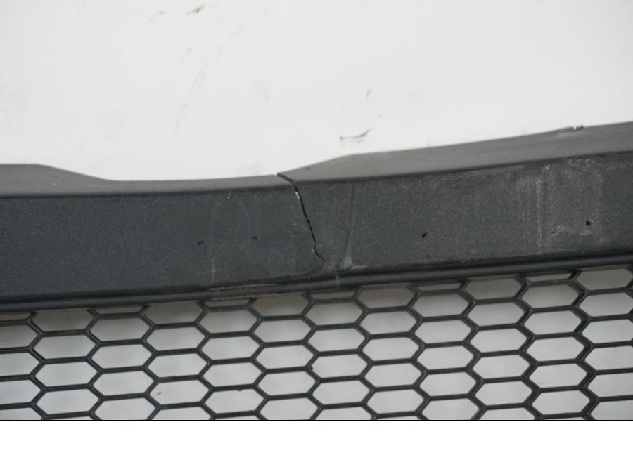 Vänster sida på Vattenkylgaller från en BMW F 750 GS -2019 motorcykel.