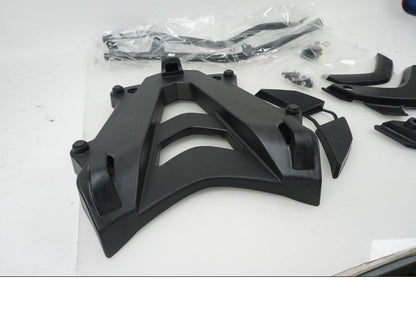 Vänster sida på Topboxplatta från en Ducati Multistrada 1200 -2017 motorcykel.