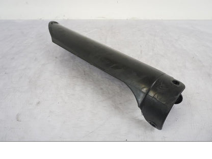 Framsidan på Gaffelbensskydd från en KTM 640 SM -2005 motorcykel.