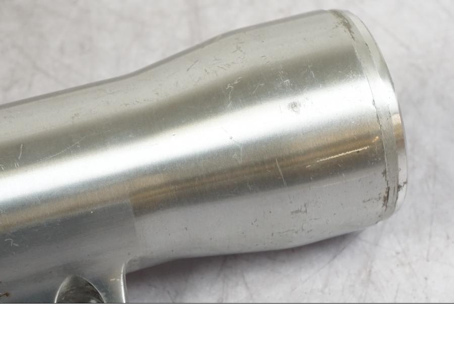 Snett nerifrån på Gaffelben från en H-D Dyna Street Bob FXDB/I -2008 motorcykel.