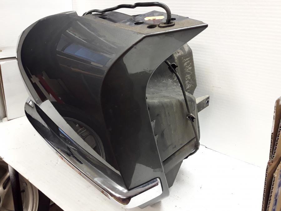 Höger sida på Sidoväska från en BMW K 1200 LT -2006 motorcykel.