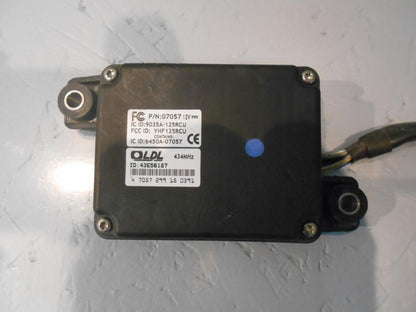 Höger sida på Låssats från en Triumph Tiger 800 -2016 motorcykel.