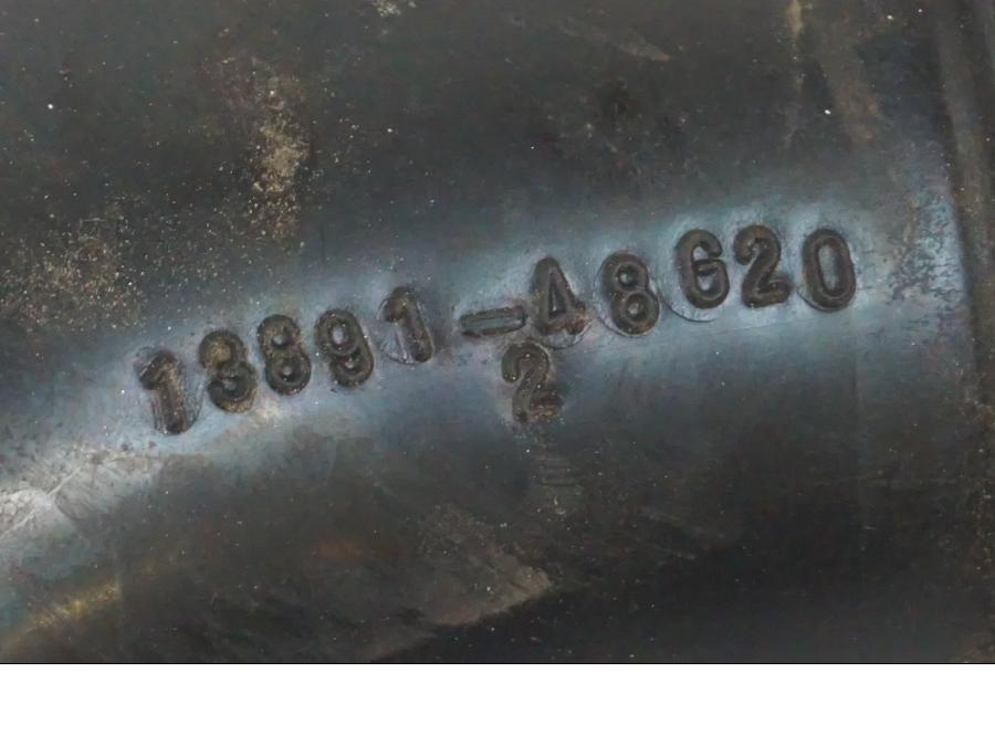 Baksidan på Luftburksnorkel från en Suzuki VZR 1800 -2009 motorcykel.